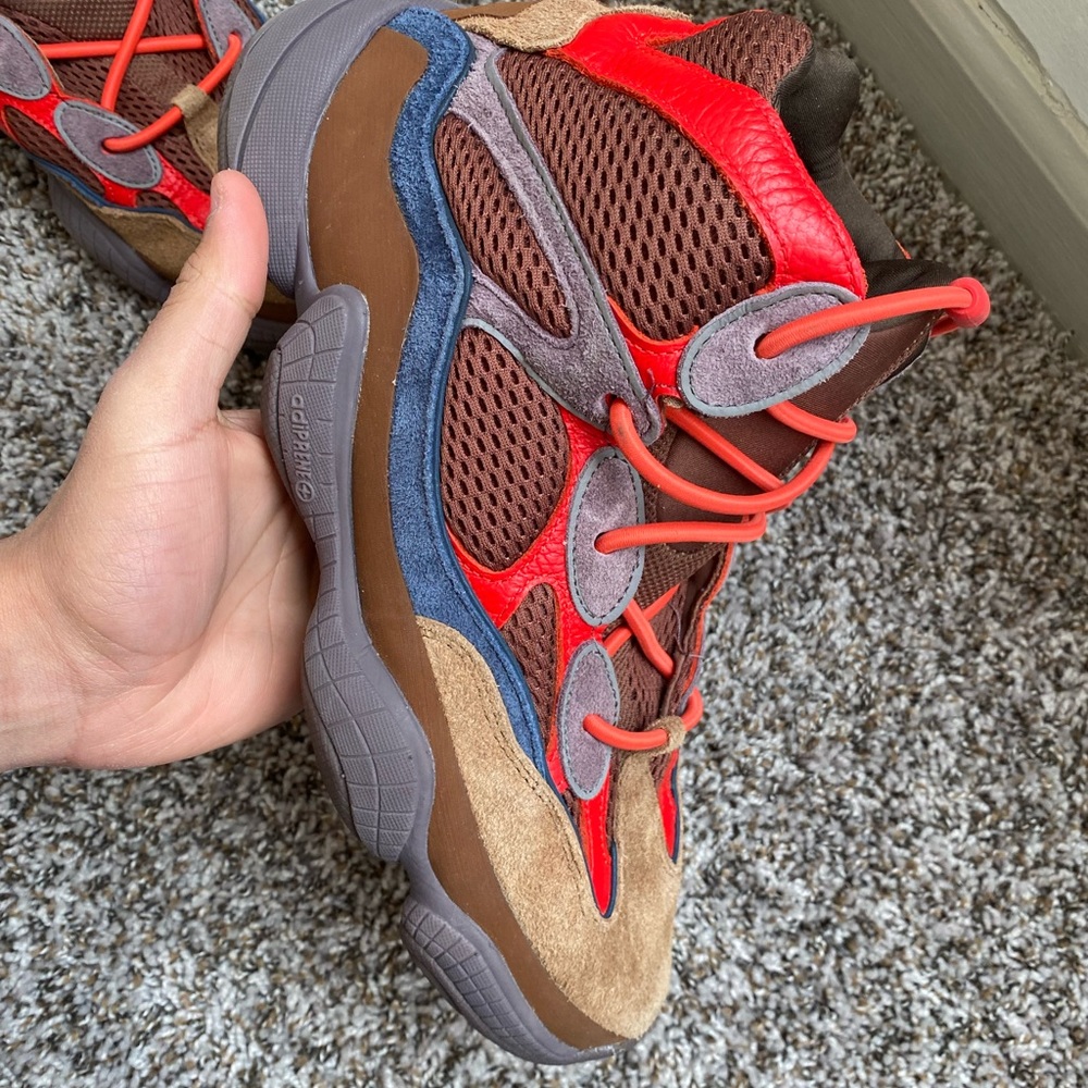 Yeezy 700
